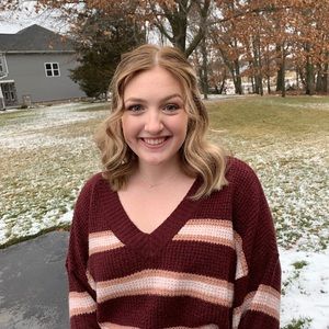 Meet your Posher, Abigail